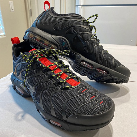 air max plus tn ultra black university red volt